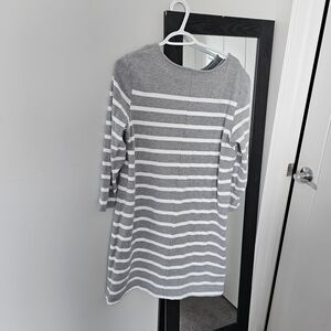 Old Navy Gray and White Striped Long Sleeve Dress